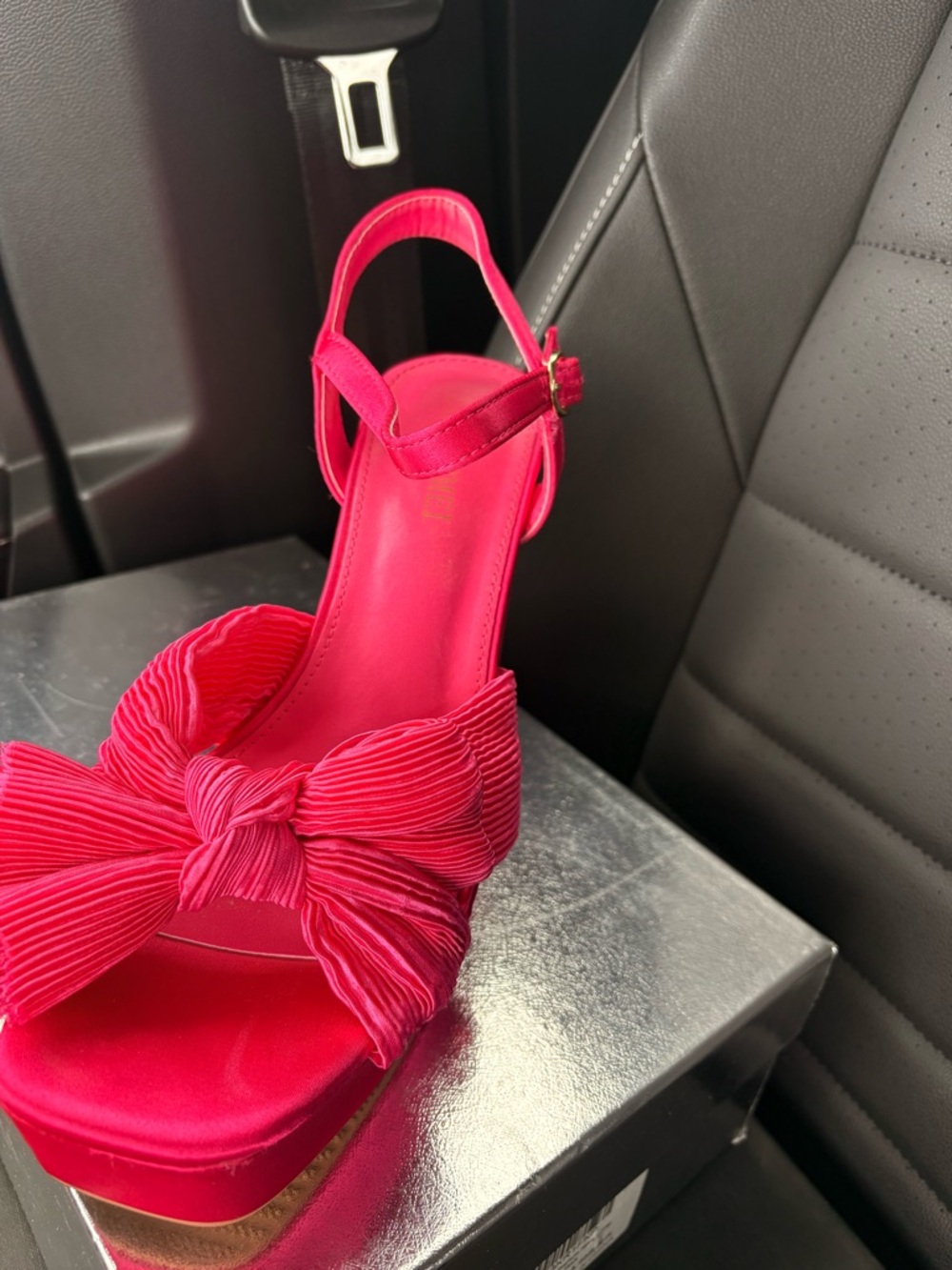 Women’s Hot Pink Bow Platform Sandal - Stylish Slingback